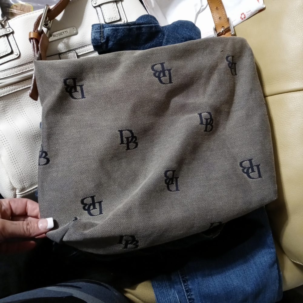 Dooney & Bourke purse